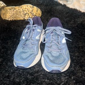 New balance shoes size 7! Used but well taken care of